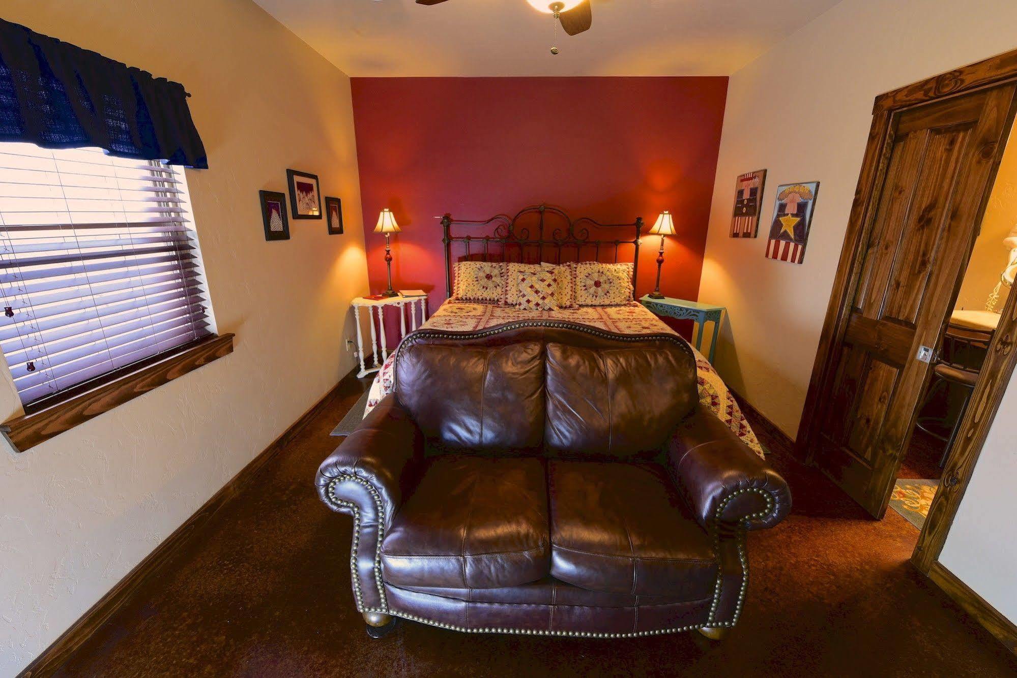 Lazy T Bed And Breakfast Fredericksburg Esterno foto